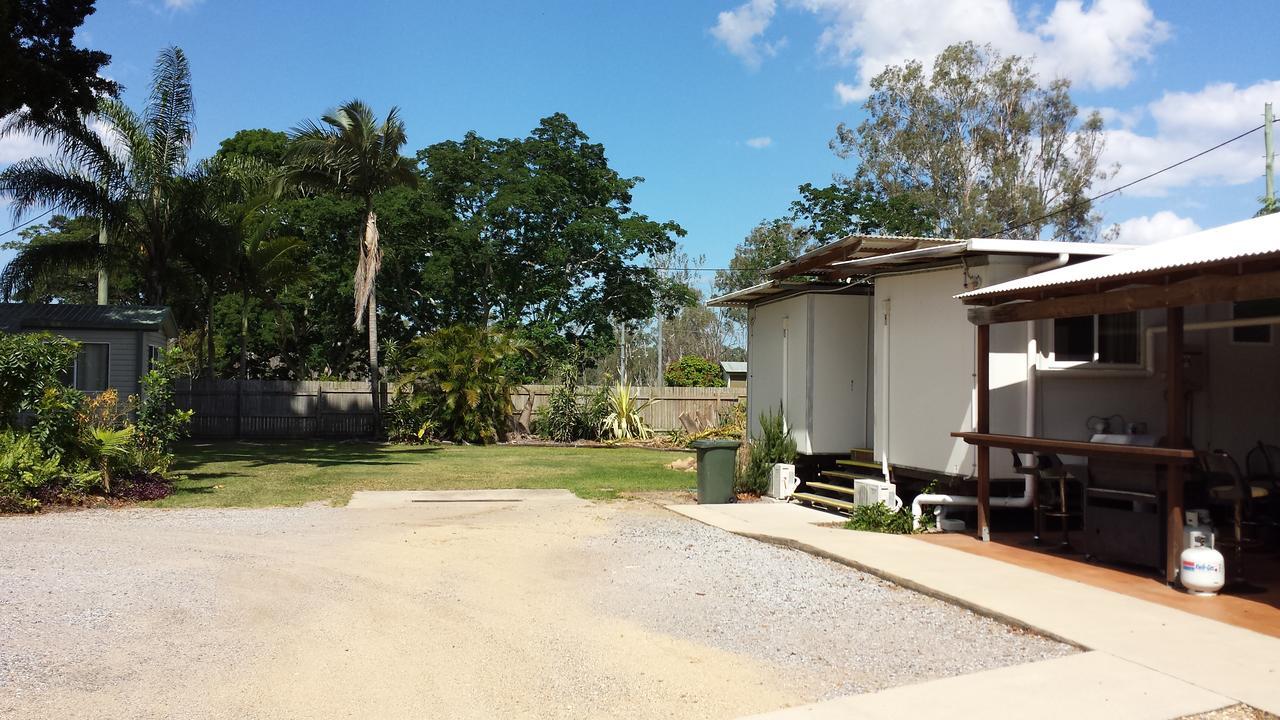 Bushchooks Travellers Village Bororen Экстерьер фото